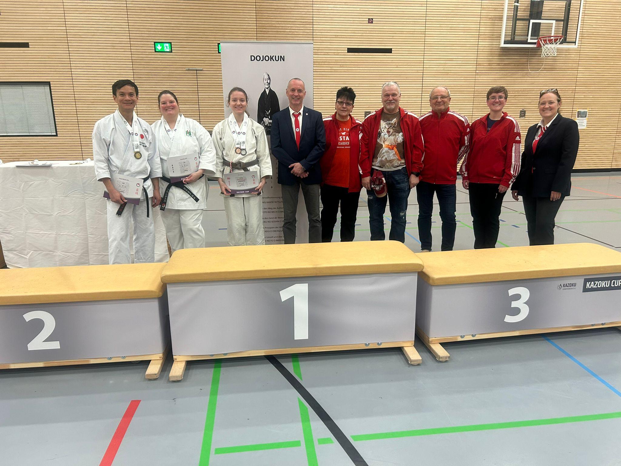 12/2024 Ein strakes Team des SC Berlin e.V. beim Kazoku-Cup in Höhenschonhausen